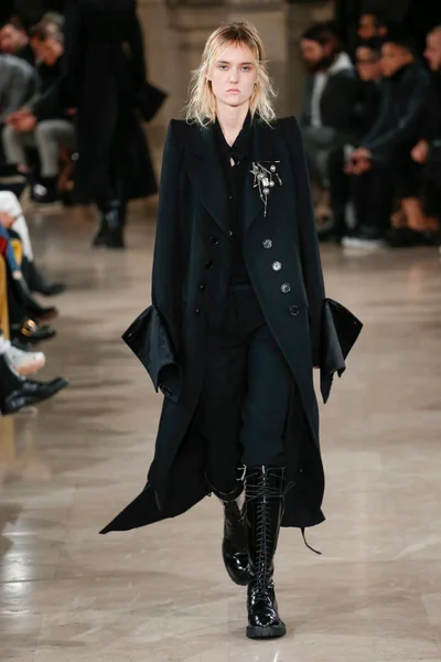 Look 42